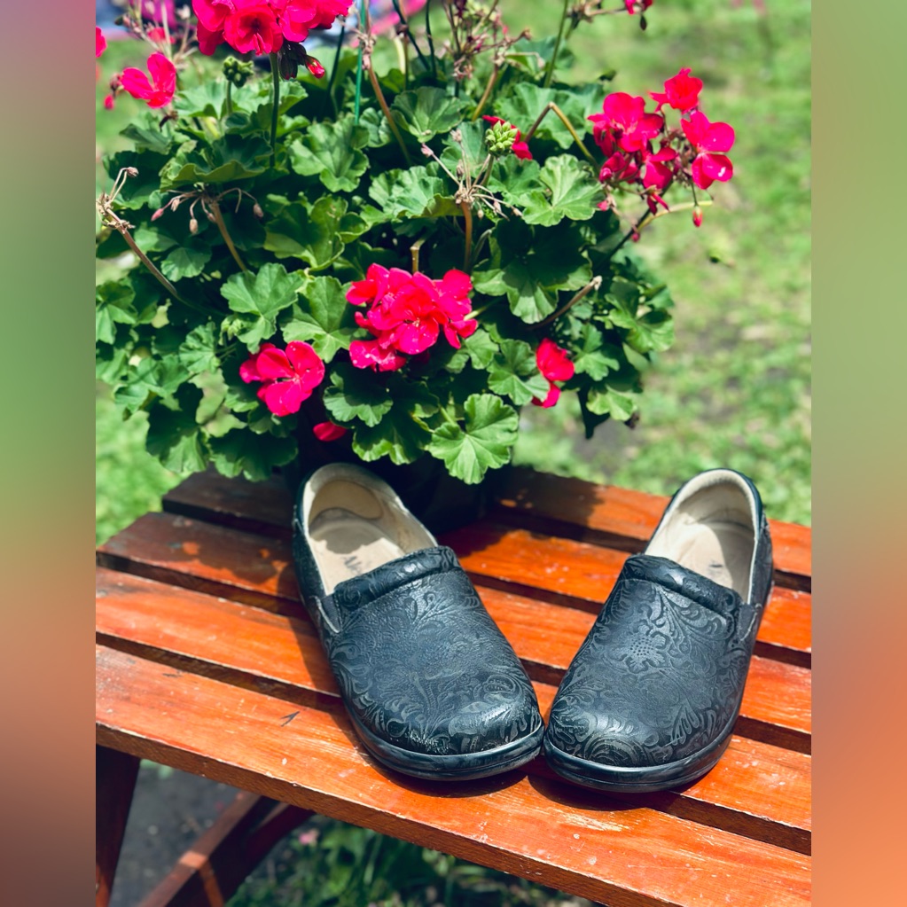 Algeria Kell Floral Embossed Leather Slip On Clogs With Wedge Heel Size 10m
